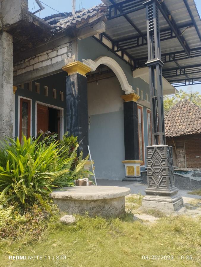 Hellsel Homestay Lamongan Exterior foto